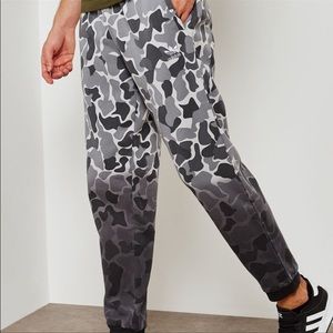 Adidas mens camo sweatpant joggers